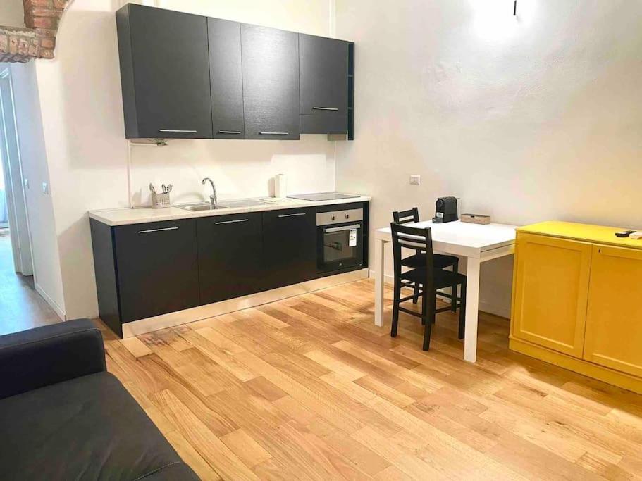 Isola - Garibaldi Lovely Apt. With Netflix And Wifi Milano Ngoại thất bức ảnh
